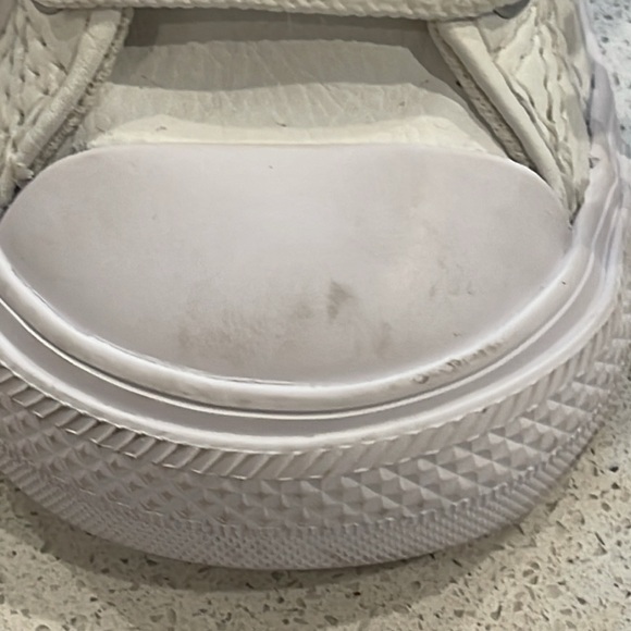 All Stars Converse White Baby Sneakers Size 2 - Picture 7 of 11